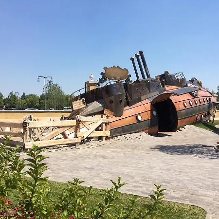Hotel Gardaland Adventure 4*