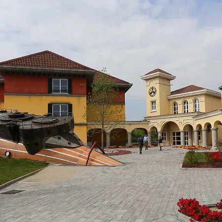 Hotel Gardaland Adventure 4*