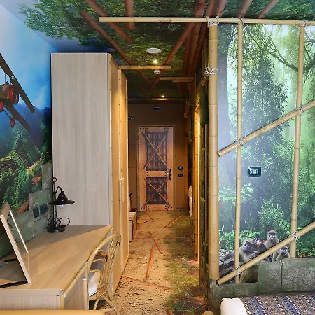 מלון Gardaland Adventure 4*
