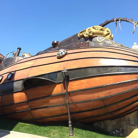 מלון Gardaland Adventure 4*