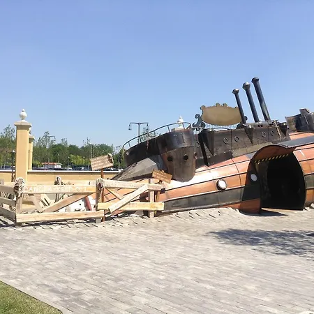Gardaland Adventure מלון קסטלנואובו דל גארדה