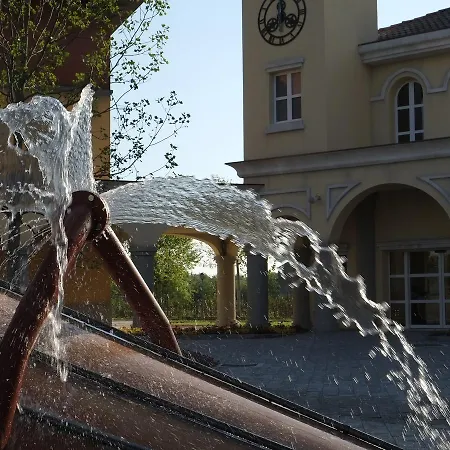 Gardaland Adventure Готель 4*